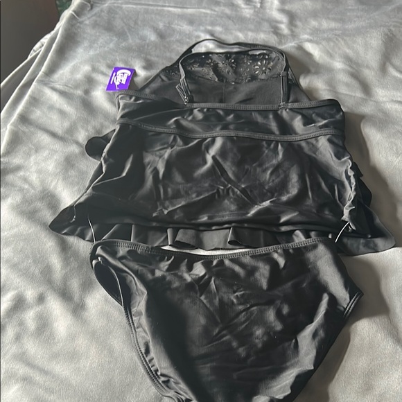 Black Ruffled Tankini Set - Picture 3 of 5